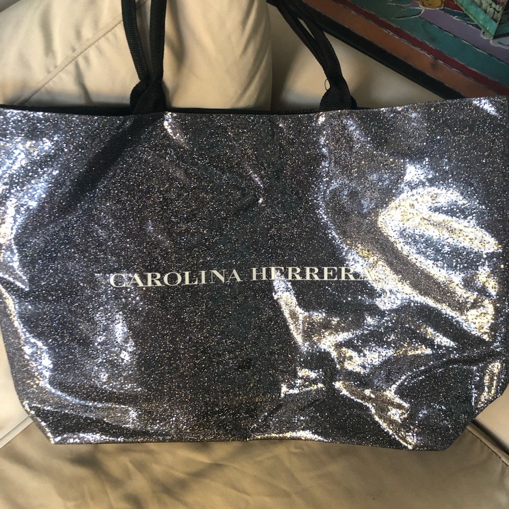 Carolina Herrera Sparkling “Good Girl”
Large Tote Bag